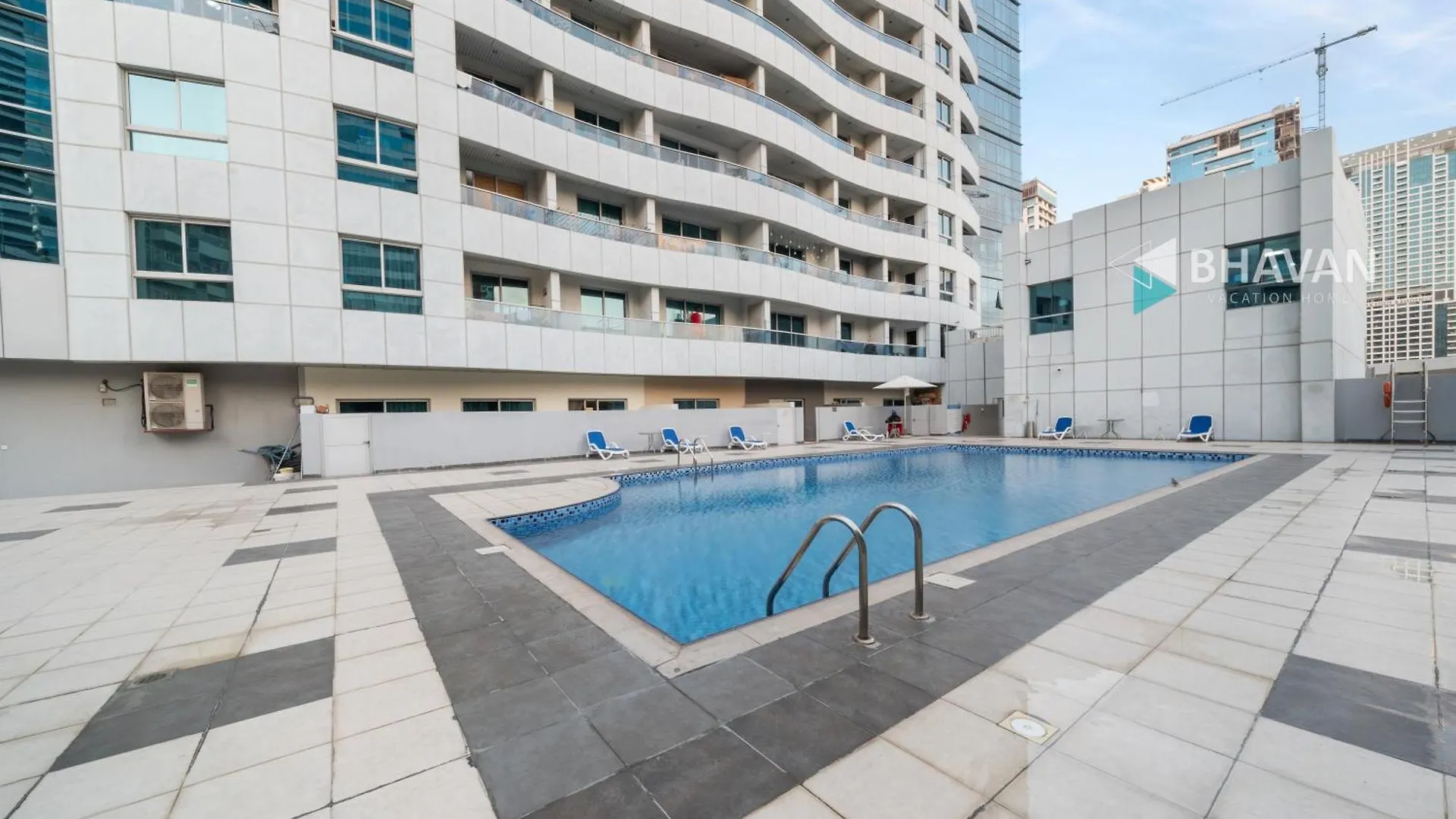 דובאי Contemporary Studio In Marina By Bhavan Vacation Homes דירה